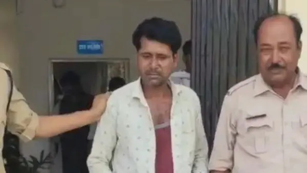 “ఇక పోలీస్ స్టేషన్కు ఎలా వెళ్తావో చూస్తా!”.. క్రూరమైన భర్త భార్యను స్తంభానికి కట్టి, వేడి తీగతో కాల్చాడు.. ఘోరమైన సంఘటన