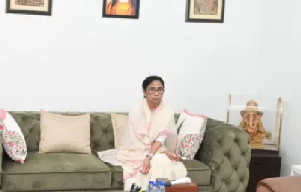 “ఒక్కొక్కరుగా 20 మంది ఎంపీలు మమతాకు హ్యాండ్.. కానీ ‘దీదీ’ వెనుక కొండలా నిలబడ్డ ఆ ఇద్దరు బిహారీ బాబులు!”
