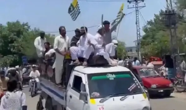 30 మంది మృతి, 200 మందికి గాయాలు; PoKలో పాక్ సైన్యం నరమేధం, నిరసనకారులపై విచక్షణారహితంగా కాల్పులు!