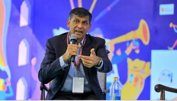 “ఏదో చాలా పెద్ద తప్పు జరుగుతోంది”.. భారత ఆర్థిక వ్యవస్థపై సందేహాలు వ్యక్తం చేసిన రఘురామ్ రాజన్!