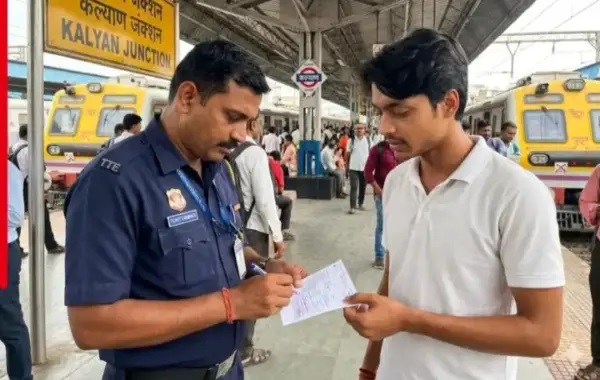 రైలు 5 గంటలు లేట్గా వస్తే నేనెందుకు ఫైన్ కట్టాలి..? “₹10 టికెట్కు.. ₹500 అడిగిన టీటీఈ”! రైల్వే స్టేషన్లో నిలదీసిన యువకుడు.. నెటిజన్ల ఫుల్ సపోర్ట్!
