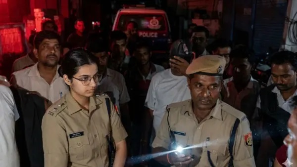 బికానెర్‌లో ఐపీఎస్ అనుష్ఠా కాలియా సంచలనం! మొదటి పోస్టింగ్‌లోనే ‘లేడీ సింగం’ రేంజ్ బిల్డప్.. వీడియో వైరల్!