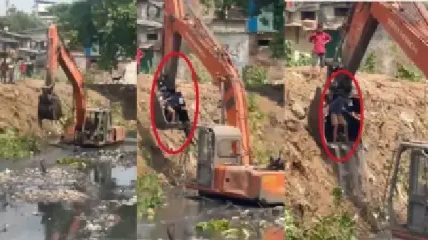 “పిల్లల ప్రాణాలతో ఆడుకుంటున్న అధికారులు!” డ్రైనేజీ క్లీనింగ్ పనుల్లో బాలుర అవస్థలు.. చట్టాన్ని ఉల్లంఘించింది ఎవరు?