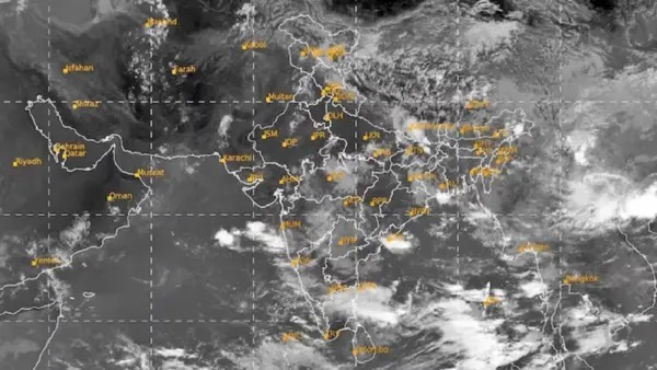భారత గగనతలంపై తగ్గిన వర్షమేఘాలు: రుతుపవనాల మందగమనంపై శాస్త్రవేత్తల ఆందోళన!