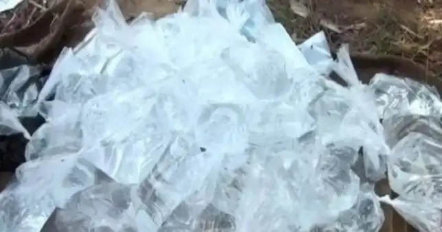 10వ తరగతి విద్యార్థి వాటర్ బాటిల్లో ‘ఆ’ పదార్థం..! తెరిచి చూసిన టీచర్ షాక్.. విచారణలో వెలుగుచూసిన సంచలన నిజాలు..!!!
