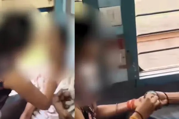 “నాతోనే నీ వేషాలు వేస్తున్నావా?” రైలులో అసభ్యంగా ప్రవర్తించిన యువకుడు.. మేకప్ వేసి, గాజులు తొడిగి.. మహిళ ఇచ్చిన వింత శిక్ష..!!