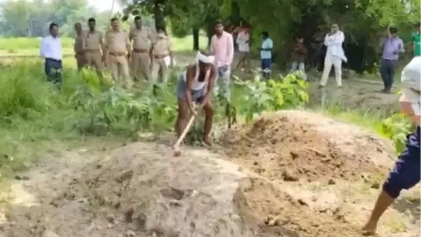 “మా అమ్మ చావులో మర్మం ఉంది!” .. దాచిపెట్టిన మరణం. తండ్రే చంపాడని చెప్పి పూడ్చిపెట్టిన తల్లి మృతదేహాన్ని వెలికితీసిన కొడుకు..!!!!