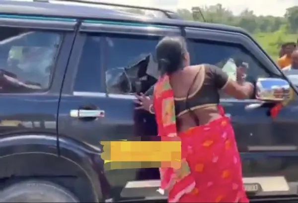 “కన్న కడుపు మండితే అమ్మ ఏం చేస్తుందో చూడు!”.. స్కార్పియో కారు అద్దాలను ముక్కలు ముక్కలు చేసిన తల్లి.. వైరల్ వీడియో!