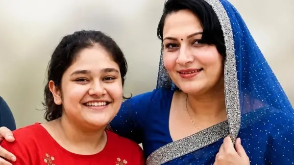 ఏమిటా ప్రభుత్వ ఉద్యోగం, ఎంత జీతం? సొంత తల్లిని హత్య చేయించిన ఆరుషి ఉదంతం వెనుక అసలు కథ!
