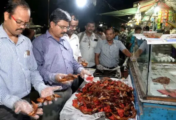 హోటల్ ఆహారం నాణ్యంగా లేదా? అపరిశుభ్రంగా ఉందా? – మొబైల్ యాప్ ద్వారా ఫిర్యాదు చేయండి: FSSAI పిలుపు!