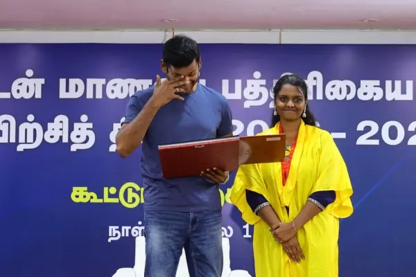 “నాకు వచ్చే అవార్డుల కంటే, నా కుమార్తె సాధించిన ఈ గోల్డ్ మెడల్ నాకెంతో గర్వకారణం” – ఎమోషనల్ అయిన విశాల్