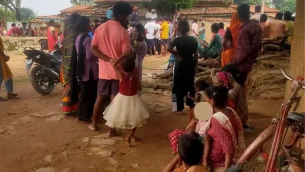 జార్ఖండ్‌లో దారుణం: మూడేళ్ల చిన్నారిపై అత్యాచారం, నిందితుడికి జరిమానా విధించి ఆ డబ్బుతో మద్యం పార్టీ చేసుకున్న పంచాయితీ.