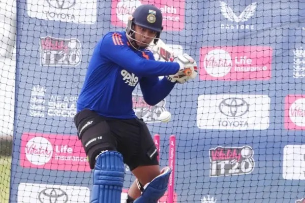 వైభవ్ సూర్యవంశీ సంచలనం: భారత్ తరఫున అత్యంత పిన్న వయసులో అరంగేట్రం చేసిన ఆటగాడిగా చరిత్ర సృష్టించాడు!