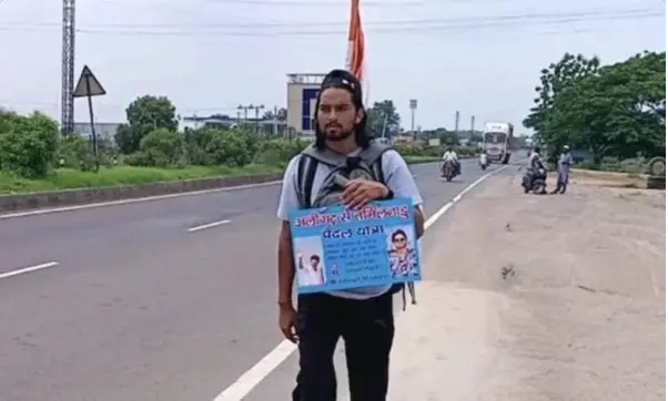 “ఇతను గట్టి అభిమానిలా ఉన్నాడే!”.. సీఎం విజయ్‌ను కలవడానికి 2300 కి.మీ పాదయాత్ర.. నోరెళ్లబెట్టిన నెటిజన్లు..!!