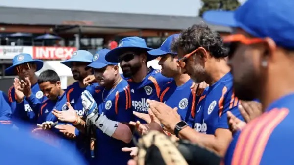 IND vs ENG: మాంచెస్టర్కు చేరుకున్న టీమిండియా, భారత ఆటగాళ్లకు తప్పని తిప్పలు; రెండో టీ20 మ్యాచ్కు ముందు వీడియో వైరల్