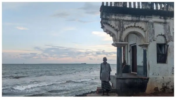 “అయ్యో.. ఆ అలలను చూడగానే చిన్నపిల్లాడిలా చప్పట్లు కొట్టి నవ్వుతున్నారే సార్!”. 80 ఏళ్లలో ఇప్పుడేనబ్బా మొదటిసారి సముద్రాన్నే చూస్తున్నాను!. ఇంటర్నెట్ను ఊపేస్తున్న వైరల్ వీడియో.!!!
