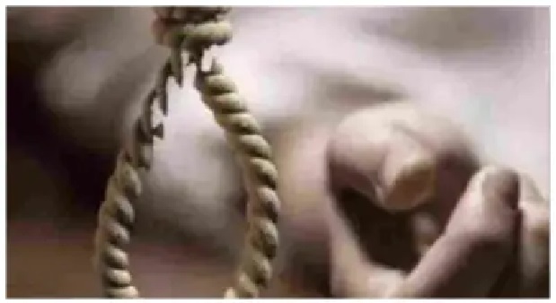 “ఆ చివరి వీడియోలో ఆమె చెప్పిన మాటలు.” తల్లికి మెసేజ్ పంపి ఆత్మహత్య చేసుకున్న ఉపాధ్యాయిని. కన్నీళ్లలో మునిగిపోయిన గ్రామం..!!!