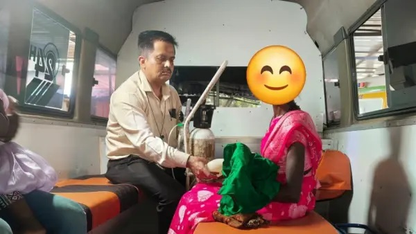 అయ్యో.. పసిపాప ఊపిరి ఆడక విలవిలలాడుతోంది. 108 అంబులెన్స్ను భయకంపితులను చేసిన ఉత్కంఠ. అరుదైన లోపంతో జన్మించిన పసికందును కాపాడిన అద్భుత పోరాటం. వైద్య ప్రపంచాన్ని ఆశ్చర్యంలో ముంచెత్తిన ఘటన.!