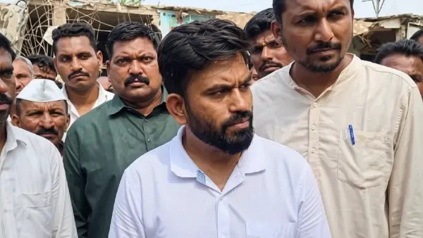 “మంత్రుల పెంపుడు కుక్కలకు ఉన్న సౌకర్యాలు కూడా పిల్లలకు లేవా..?” ప్రభుత్వ పాఠశాలల దుస్థితి.. 2029లో గట్టిగా బుద్ధి చెబుతాం.. జెన్ Z (Gen Z) తరం మాస్ వార్నింగ్..!!