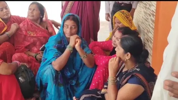 కవల పిల్లలు పుట్టిన ఆనందం మూడు రోజులు కూడా నిలవలేదు..! “ఇంటికి వెళ్లగానే తల్లికి ఎదురైన ఘోరం”. ఆసుపత్రిలో ప్రాణాలు కోల్పోయిన వైనం.. కన్నీరుమున్నీరవుతున్న కుటుంబ సభ్యులు..!