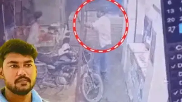 మద్యం దుకాణం ముందు చిన్న గొడవ.. యువకుడిని రాళ్లతో కొట్టి చంపిన గుంపు..! కాపాడేందుకు వచ్చిన సిబ్బందిపైనా దాడి..