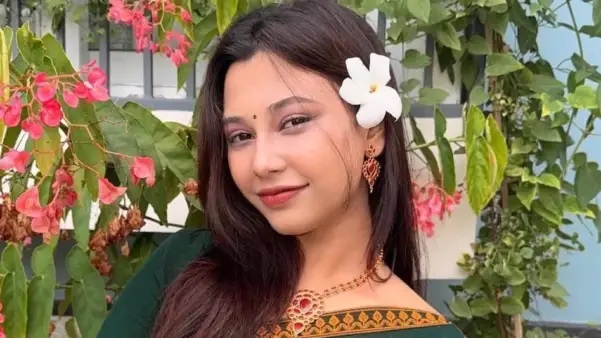 హోమ్స్టే గదిలో విద్యార్థినికి ఏం జరిగింది? విగతజీవిగా పడి ఉన్న 22 ఏళ్ల యువతి.. “ఉరివేసుకుని ఆత్మహత్య చేసుకుంది” అంటూ ప్రియుడు చెప్పిన షాకింగ్ విషయం!