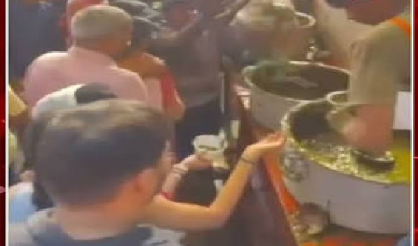 పెళ్లి కావాలా..? జైపూర్‌కు క్యూ కట్టిన యువత! వినాయకుడి ఆలయంలో మెహందీ కోసం 18 లక్షల మంది.. వైరల్ వీడియోలతో పెరిగిన రద్దీ!