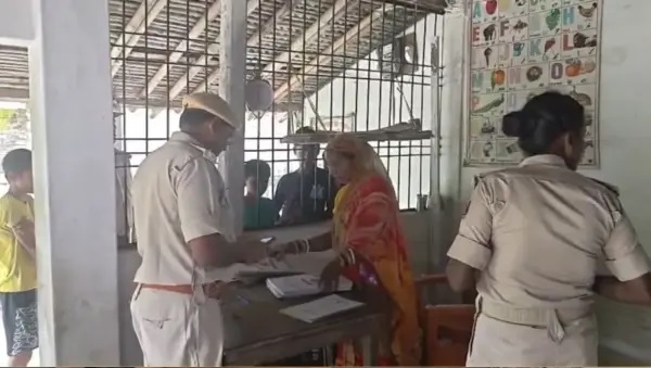 అయ్యో దారుణం…! పసిపాపను కుక్కను చూపి భయపెడతారా…? అంగన్వాడీలో స్పృహతప్పి పడిపోయిన 3 ఏళ్ల బాలుడు మృతి…! మరోవైపు మరో కథనం? విచారణలో షాకింగ్ విషయాలు…!!!