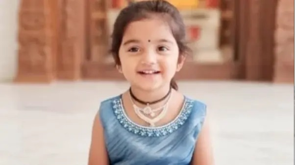 “ఆడుకోవడానికి వెళ్లిన చివరి క్షణం.” 4 ఏళ్ల కూతురి కోసం వెతికిన తల్లిదండ్రులు. ఎవరూ ఊహించని విధంగా జరిగిన షాకింగ్ ఘటన. తీవ్ర విషాదం.!!
