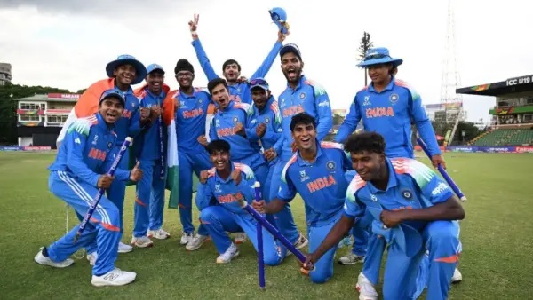 “సెహ్వాగ్, ద్రవిడ్ కుమారులు ఉన్న చోటే ఇంతటి మోసమా”..? భారత అండర్-19 జట్టు నుంచి యువ ఆటగాడిపై వేటు.. కొత్తగా జట్టులోకి వచ్చిన ఇద్దరు ఆటగాళ్లు.. అసలు నేపథ్యమేంటి.?