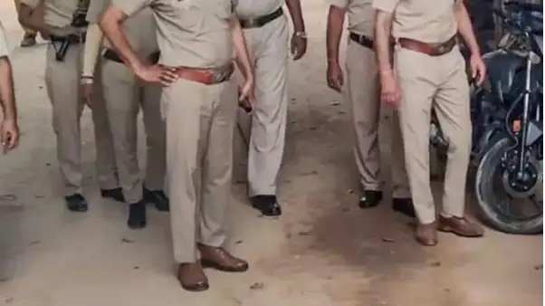 “ఫిర్యాదు చేస్తే పిల్లలను చంపేస్తాను” అని బెదిరింపు.. పట్టపగలే కిడ్నాప్..! తుపాకీతో వదినను కారులో ఎత్తుకెళ్లినట్లు ఫిర్యాదు..!!!
