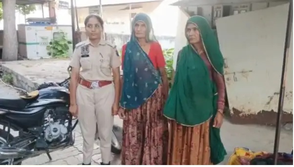 నిన్ను నమ్మి కదరా ఆ అమ్మాయి వచ్చింది.! “కులం కోసం విషమిచ్చి చంపిన పాపి”. ప్రేమ నేరం కాదు, కానీ నమ్మకద్రోహం క్షమించరానిది.. కవిత చదివి చారిత్రాత్మక తీర్పునిచ్చిన న్యాయమూర్తి..!