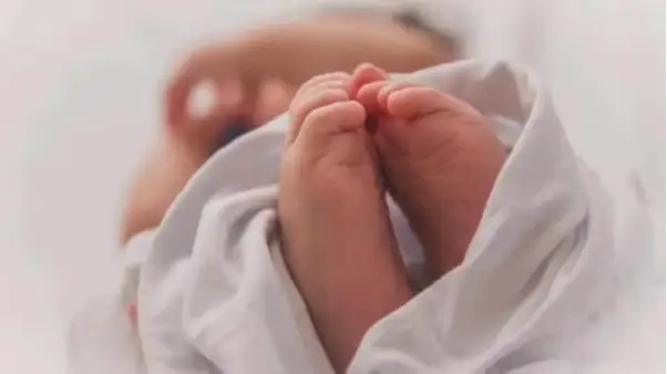 “మూడో సంతానం కూడా ఆడపిల్లే..!” పుట్టిన కొద్ది గంటల్లోనే ప్రభుత్వ ఆసుపత్రిలో గొంతు నులిమి దారుణ హత్య.. తల్లి, అమ్మమ్మల విచారణ.. ఈ ఘాతుకం వెనుక కన్నతల్లే ఉందా..???