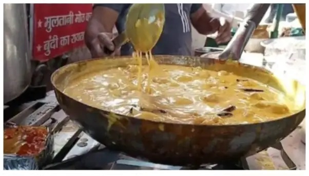 తోపుడు బండి వ్యాపారి ఆస్తులు చూసి షాక్కు గురైన పోలీసులు.. అసలు గుట్టు బయటపడింది!
