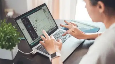 ఉద్యోగార్థులు లింక్డ్‌ఇన్ (LinkedIn), కంపెనీల వెబ్‌సైట్లు వంటి అనేక వేదికలలో గంటల తరబడి వెతికినా, తమకు తగిన ఉద్యోగం దొరకದೆ ఇబ్బంది పడుతుంటారు.