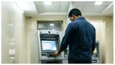 “రూ.10,000 డ్రా చేస్తే రూ.1,000 మాత్రమే వచ్చింది!” డబ్బులు లాగేసుకుని సాకులు చెప్పిన SBI.. కోర్టు ఇచ్చిన సంచలన తీర్పు..!!