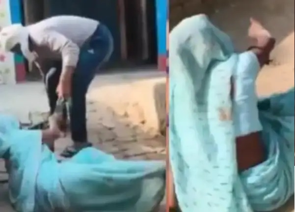 ఇంట్లోంచి ఈడ్చుకొచ్చి వీధిలో పడేసి వదినను మృగంలా కొట్టిన మరిది … “అమ్మను కొట్టకండి” అని చిన్నారి ఏడ్చినా కనికరం చూపని దారుణం! షాకింగ్ వీడియో..!!