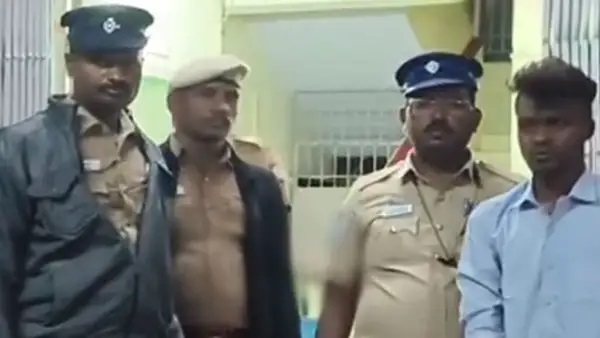 “వీడిని మీరే ఉంచుకోండి.. కన్న కొడుకునే పోలీసులకు పట్టించిన తల్లిదండ్రులు.‌.!” పోలీస్ స్టేషన్‌లో కన్నీరుమున్నీరైన షాకింగ్ ఘటన.. అసలేం జరిగిందో తెలుసా..??